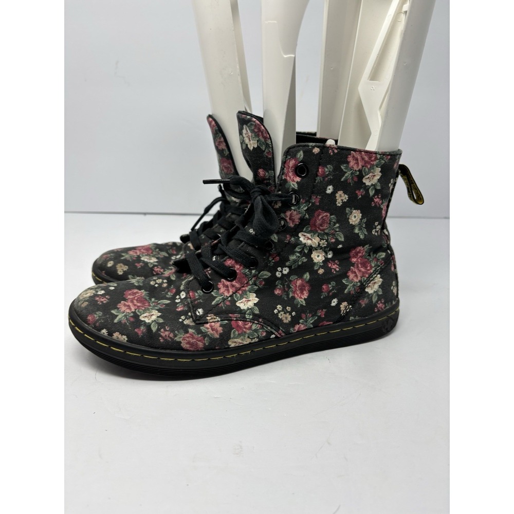 Doc Martens Hackney Boots Floral Black Womens size 8 Air Wair EU 39
